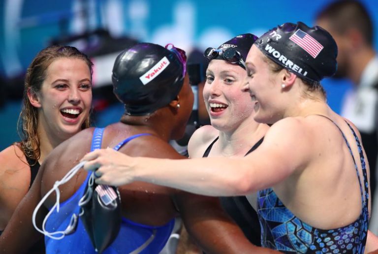 US Sets New World Record In Women’s 4×100 Medley Relay – Women In Swimming